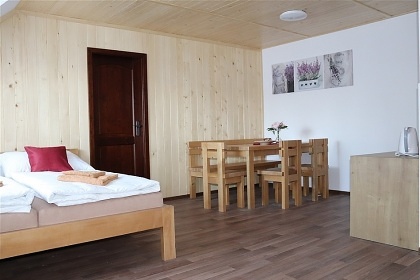 Chalupa CHKO Moravsk kras - bazn a kon