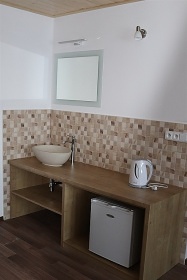 Chalupa CHKO Moravsk kras - bazn a kon