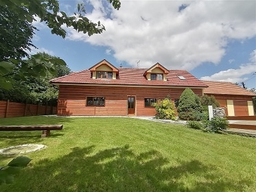 Chalupa CHKO Moravsk kras - bazn a kon