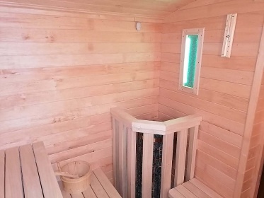 Chalupa CHKO Moravsk kras - bazn a kon