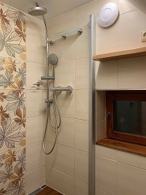 Mezonetov� chata - Jizersk� hory - B�l� Desn�