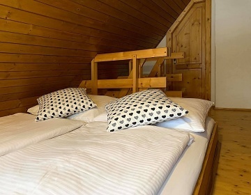 Mezonetov� chata - Jizersk� hory - B�l� Desn�