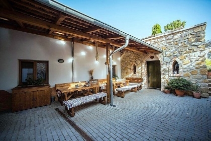 Penzion U TŘÍ RŮŽÍ - Vrbice - jižní Morava