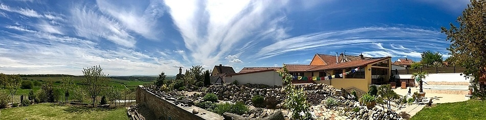 Penzion U TŘÍ RŮŽÍ - Vrbice - jižní Morava