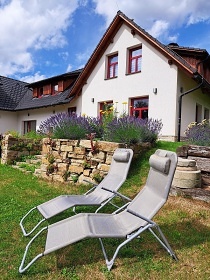 Chalupa s apartm�ny - na �pat� hory Radho��