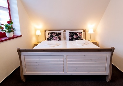 Chalupa s apartm�ny - na �pat� hory Radho��