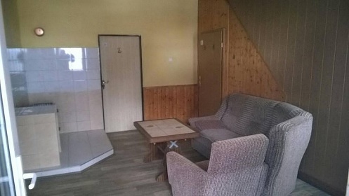 Chalupa u p�ehrady Fl�je - Kl�ny - Kru�n� hory