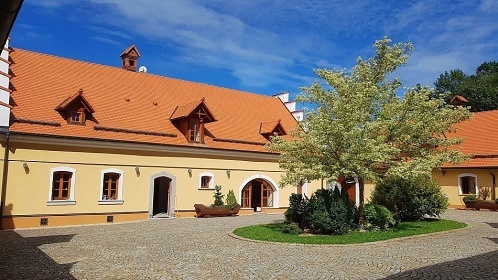 Wellness chalupa s baz�nem - u jezera Medard