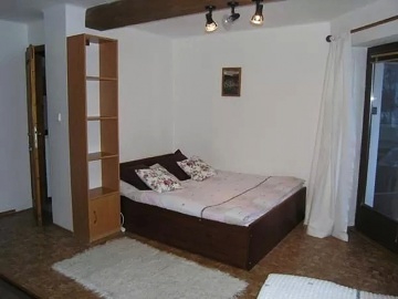 Chalupa s baz�nem - Krkono�e - Lys� hora