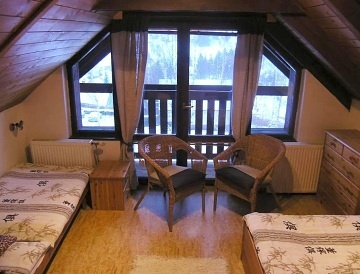 Chalupa s baz�nem - Krkono�e - Lys� hora