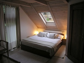 Chalupa s baz�nem - Krkono�e - Lys� hora