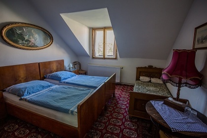 Penzion Pos�zav� s baz�nem - hrad Pirk�tejn