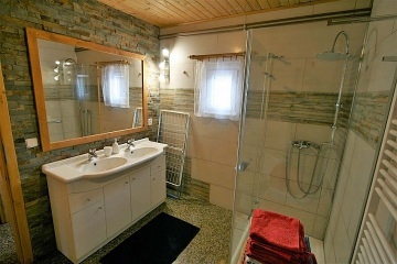 Chata Lys� hora - p�ehrada �ance - Nov� Ves