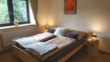 Chalupa s baz�nem u p�ehrady - Rali�ka - Beskydy