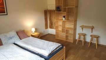 Chalupa s baz�nem u p�ehrady - Rali�ka - Beskydy