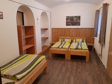 Chalupa s baz�nem - Hrub� Jesen�k - P�emyslov