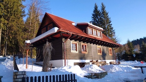 Valask roubenka s baznem - cyklostezka Beva