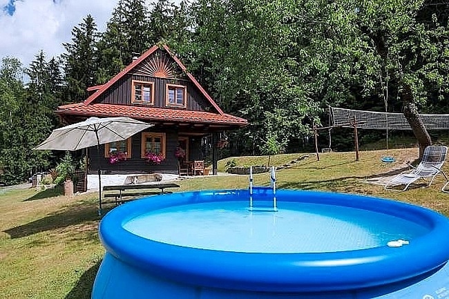 Valask roubenka s baznem - cyklostezka Beva