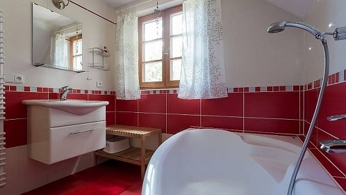 Valask roubenka s baznem - cyklostezka Beva