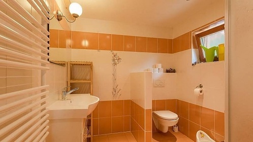 Valask roubenka s baznem - cyklostezka Beva