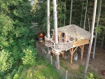 Glamping v korunách stromů - Hamr na jezeře