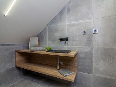 Rodinn� chata - dom�c� kino a v��ivka - Malenovice