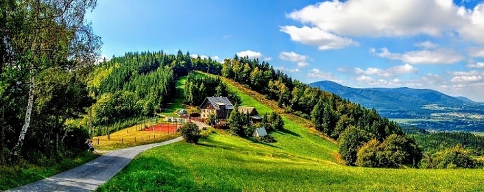 Chata Morávka - vodní nádrž Morávka - Beskydy