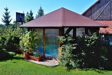 Chalupa s baz�nem - p�ehrada Se� - �elezn� hory