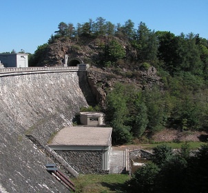 Chalupa s baz�nem - p�ehrada Se� - �elezn� hory