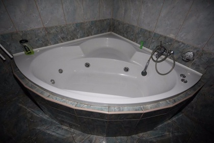 Chalupa s baz�nem - p�ehrada Se� - �elezn� hory