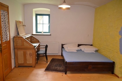 Jiho�esk� chalupa a uzav�en� dv�r - Slavonice