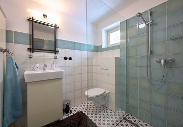 Chalupa u pramene �eky Odry - hrad Helf�t�n