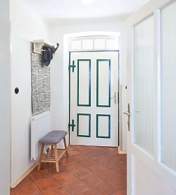 Chalupa u pramene �eky Odry - hrad Helf�t�n