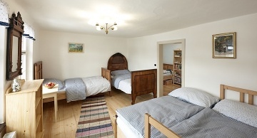 Chalupa u pramene �eky Odry - hrad Helf�t�n