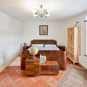 Chalupa u pramene �eky Odry - hrad Helf�t�n