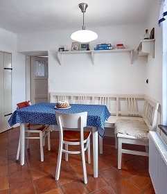 Chalupa u pramene �eky Odry - hrad Helf�t�n