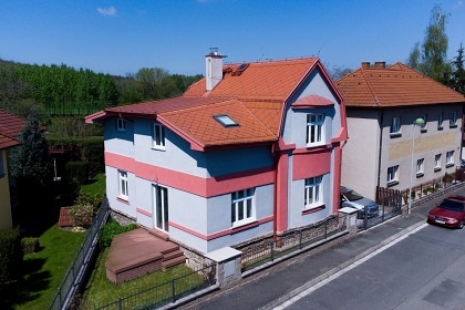 Chalupa a zahrada UNESCO Kutn� Hora - z�mek Ka�ina