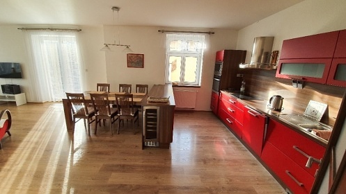 Chalupa a zahrada UNESCO Kutn� Hora - z�mek Ka�ina