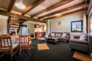 Chalupa s apartm�ny Liptovsk� Mara - N�zk� Tatry