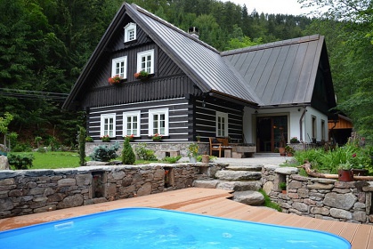 Chalupa Krkonoe - bazn a sauna - ern hora