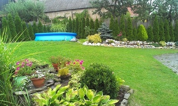 Chalupa s baz�nem - B�tov - Vranovsk� p�ehrada