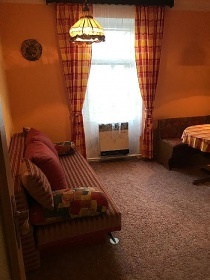 Chalupa s baz�nem - B�tov - Vranovsk� p�ehrada