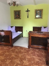 Chalupa s baz�nem - B�tov - Vranovsk� p�ehrada