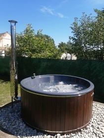 Wellness chata s baz�nem - hrad Nov� Hrady