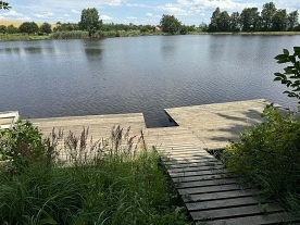 Chata Vyso�ina - u rybn�ka Stekl� - T�eb��