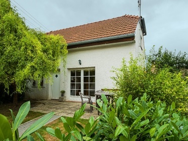 Chalupa s baznem - CHKO Plava - Nov Mlny