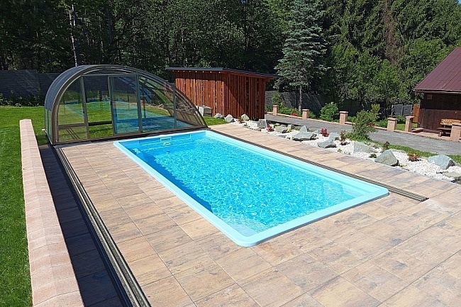 Chalupa s bazénem - polosamota u lesa Beskydy