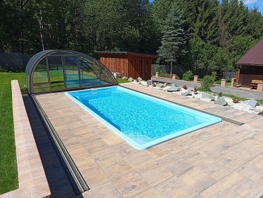 Chalupa s bazénem - polosamota u lesa Beskydy