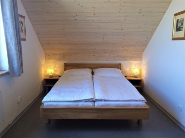 Chalupa baz�n a vinn� sklep - Nov� Ml�ny - P�lava