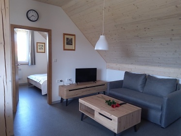 Vina�sk� dv�r Turna - chalupa Nov� Ml�ny - P�lava